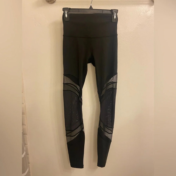 Lululemon Seek The Heat Tight Black Size 4 - Picture 1 of 7